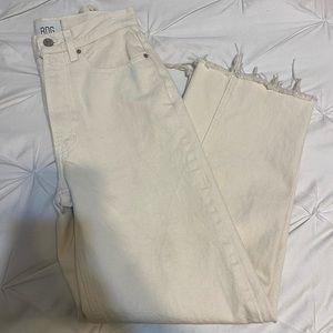 BDG high rise baggy size 24 cream jeans